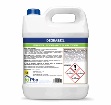 Detergente Degrassil para remoção de dejetos de aves em superfície